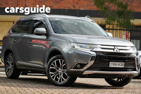 Silver 2017 Mitsubishi Outlander Wagon LS 7 Seat (2WD)