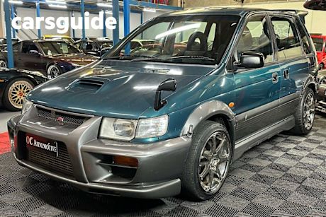 Green 1995 Mitsubishi RVR Wagon