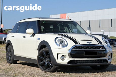White 2017 Mini Clubman Wagon Cooper S