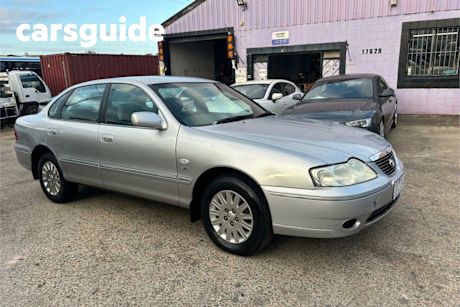 Silver 2004 Toyota Avalon Sedan GXI