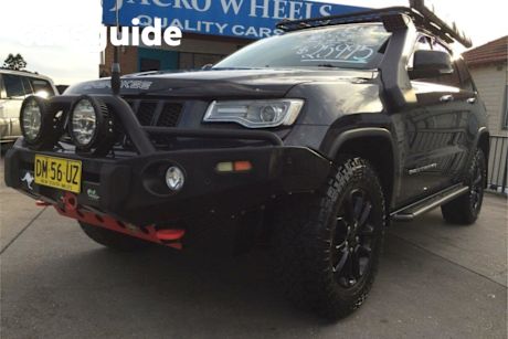 Grey 2017 Jeep Grand Cherokee Wagon Limited (4X4)