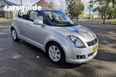 Silver 2010 Suzuki Swift Hatchback RE.4