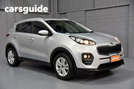 Silver 2017 Kia Sportage Wagon SI (fwd)