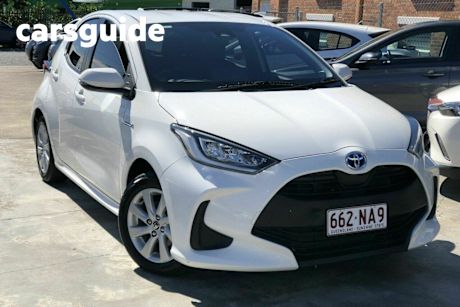 White 2020 Toyota Yaris Hatchback SX Hybrid