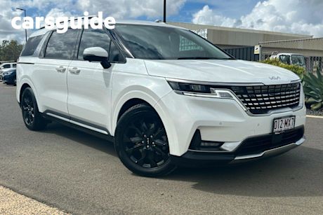 White 2023 Kia Carnival Wagon Special Edition