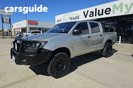 Silver 2007 Toyota Hilux Dual Cab Pick-up SR (4X4)