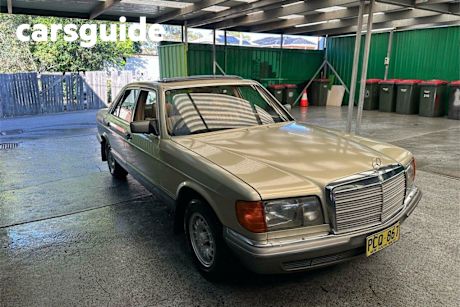 Green 1983 Mercedes-Benz 280 Sedan SE
