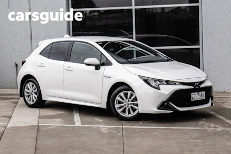 White 2023 Toyota Corolla Hatchback SX Hybrid