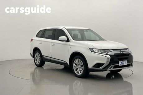 White 2020 Mitsubishi Outlander Wagon
