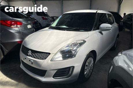 White 2015 Suzuki Swift Hatchback GL
