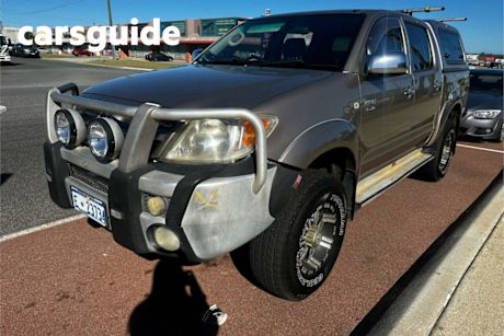 Gold 2007 Toyota Hilux Dual Cab Pick-up SR5 (4X4)