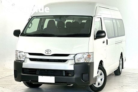 White 2016 Toyota Hiace Bus Commuter