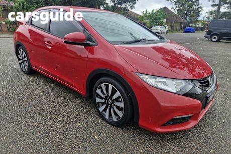 Red 2014 Honda Civic Hatchback VTI-LN