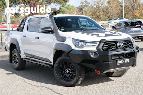 White 2022 Toyota Hilux Double Cab Pick Up Rugged X (4X4)