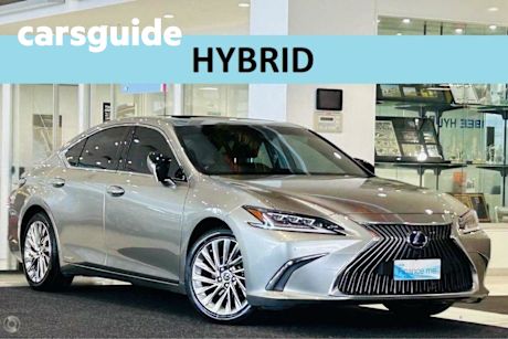 Silver 2020 Lexus ES300H Sedan Sports Luxury BLK MTS (hybrid)