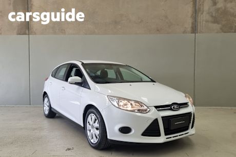 White 2015 Ford Focus Hatchback Ambiente