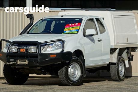 White 2017 Isuzu D-MAX Space Cab Chassis SX (4X4)
