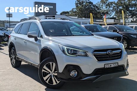 White 2017 Subaru Outback Wagon 3.6R