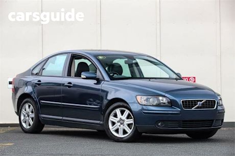 Blue 2005 Volvo S40 Sedan 2.4
