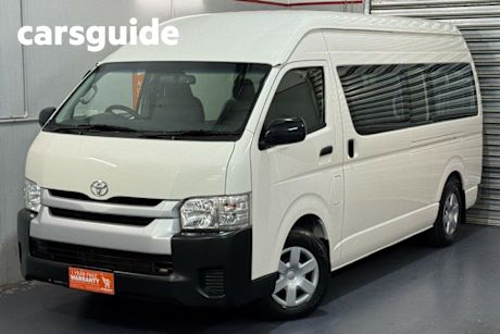 White 2018 Toyota Hiace Bus Commuter (12 Seats)
