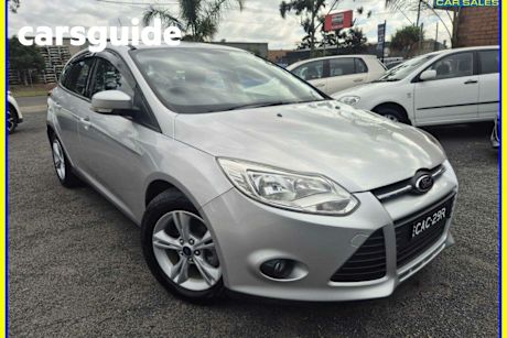 Silver 2013 Ford Focus Hatchback Trend