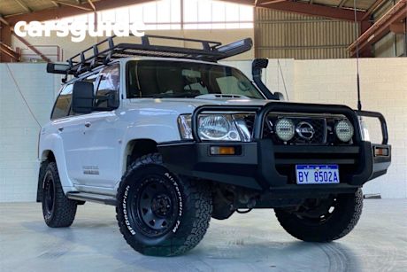 White 2010 Nissan Patrol Wagon ST (4X4)