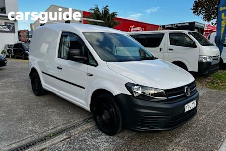 White 2017 Volkswagen Caddy Van TSI220