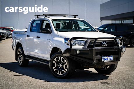 White 2021 Toyota Hilux Double Cab Pick Up SR (4X4)