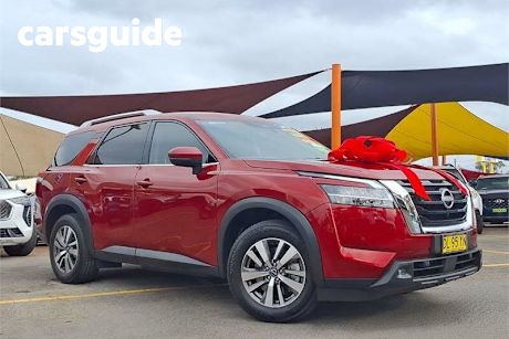 Red 2022 Nissan Pathfinder Wagon TI (4WD)