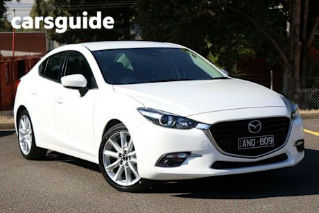 White 2017 Mazda 3 Sedan SP25
