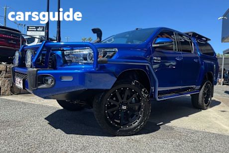 Blue 2019 Toyota Hilux Double Cab Pick Up SR5 (4X4)