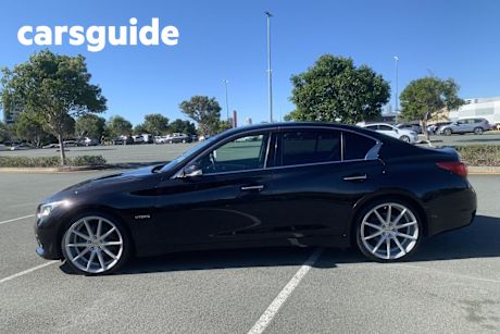 Black 2014 Nissan Skyline Sedan 350GT