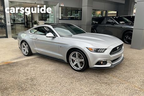 Silver 2015 Ford Mustang Coupe Fastback GT 5.0 V8