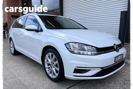 White 2018 Volkswagen Golf Wagon 110 TSI Comfortline