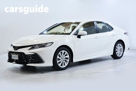 White 2022 Toyota Camry Sedan Ascent + SAT NAV