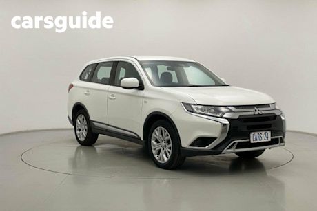 White 2021 Mitsubishi Outlander Wagon