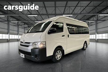 White 2016 Toyota Hiace Bus Commuter