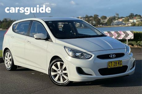 White 2017 Hyundai Accent Hatchback Sport