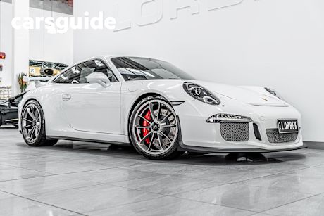 White 2014 Porsche 911 Coupe GT3