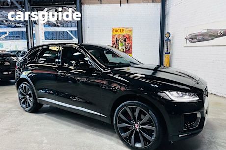 Black 2016 Jaguar F-Pace Wagon 35T First Edition