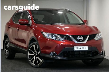 Red 2017 Nissan Qashqai Wagon TI (4X2)
