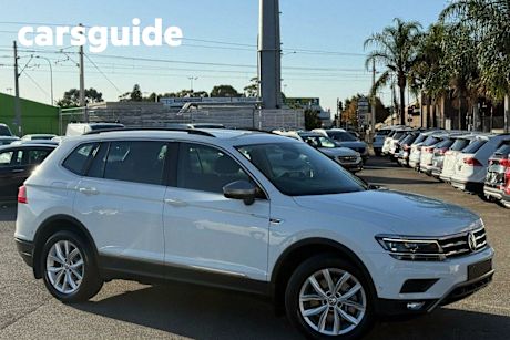 White 2019 Volkswagen Tiguan SUV 162TSI
