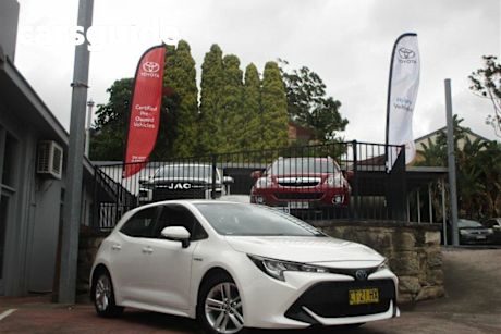 White 2019 Toyota Corolla Hatch Ascent Sport Hybrid