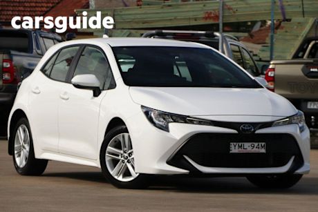 White 2021 Toyota Corolla Hatch Ascent Sport