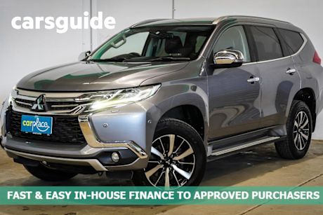 Grey 2017 Mitsubishi Pajero Sport Wagon Exceed (4X4) 7 Seat