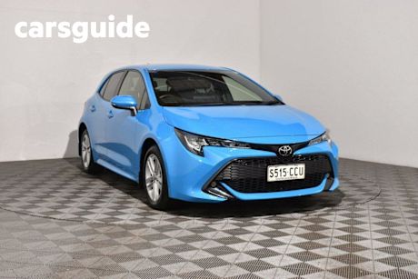 Blue 2019 Toyota Corolla Hatchback SX