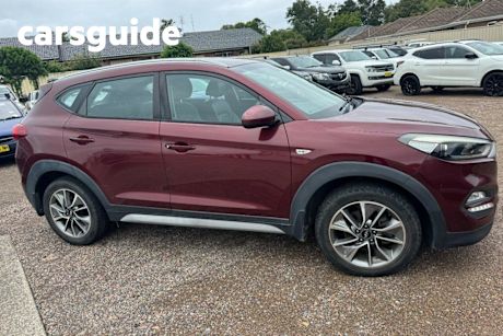 Red 2017 Hyundai Tucson Wagon Active X (fwd)
