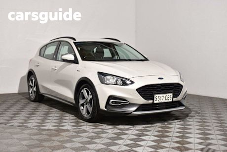 White 2019 Ford Focus Hatchback Active