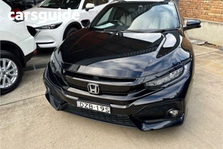 Black 2018 Honda Civic Hatchback VTI-LX