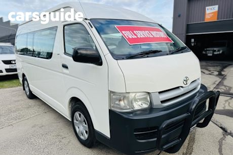White 2006 Toyota Hiace Bus Commuter